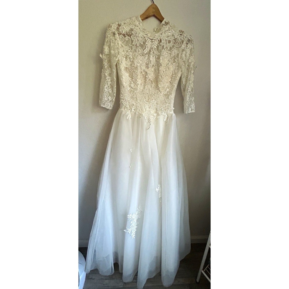 White Lace High Neck 3/4 Sleeve A-Line Tulle Wedding Dress Corset Back